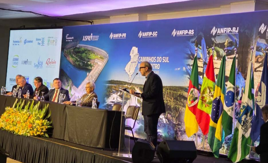 Viaje Paraná apresenta turismo estadual a profissionais do setor fiscal, em Foz do Iguaçu