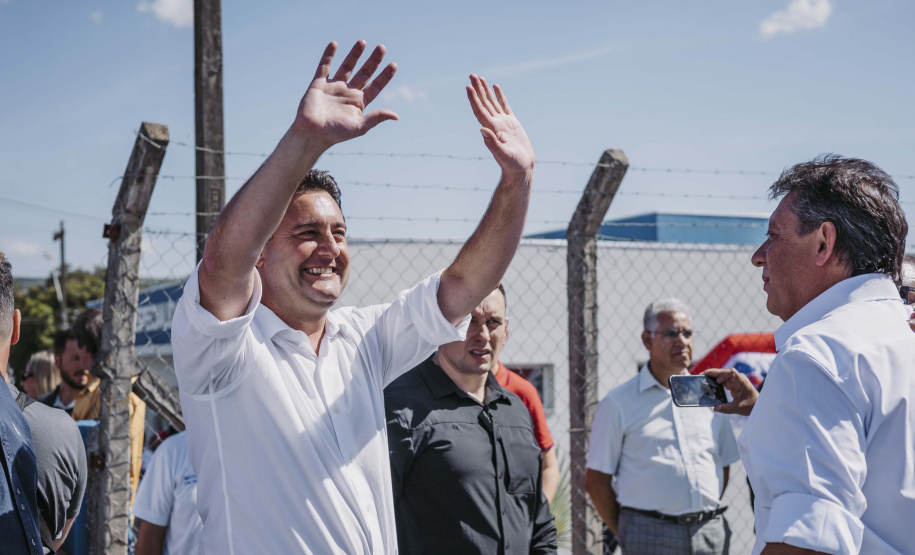 Governador inaugura Centro de Especialidades, ala cirúrgica e anuncia maternidade em Sengés