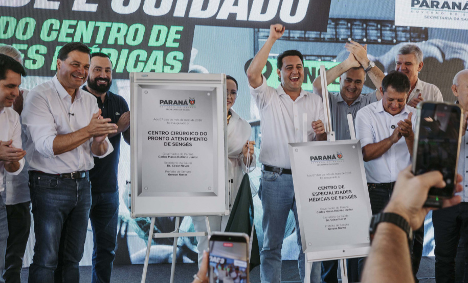 Governador inaugura Centro de Especialidades, ala cirúrgica e anuncia maternidade em Sengés