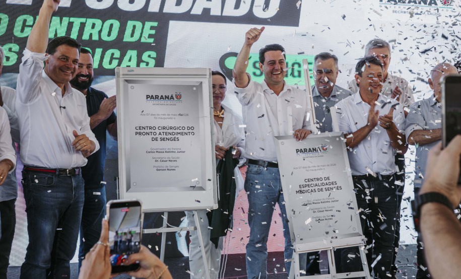 Governador inaugura Centro de Especialidades, ala cirúrgica e anuncia maternidade em Sengés