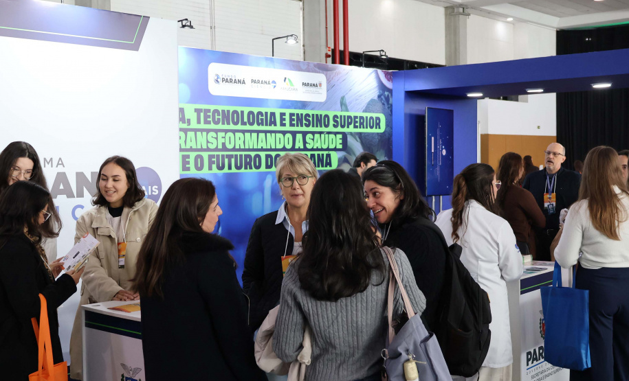 Paraná marca presença em congresso nacional de nutrição