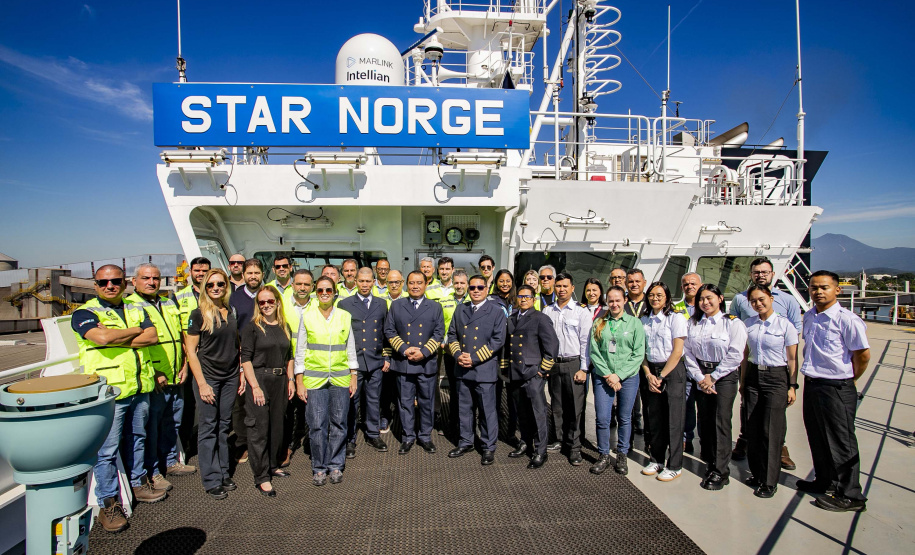 Fwd: Navio Sustentável em viagem inaugural atraca em Paranaguá