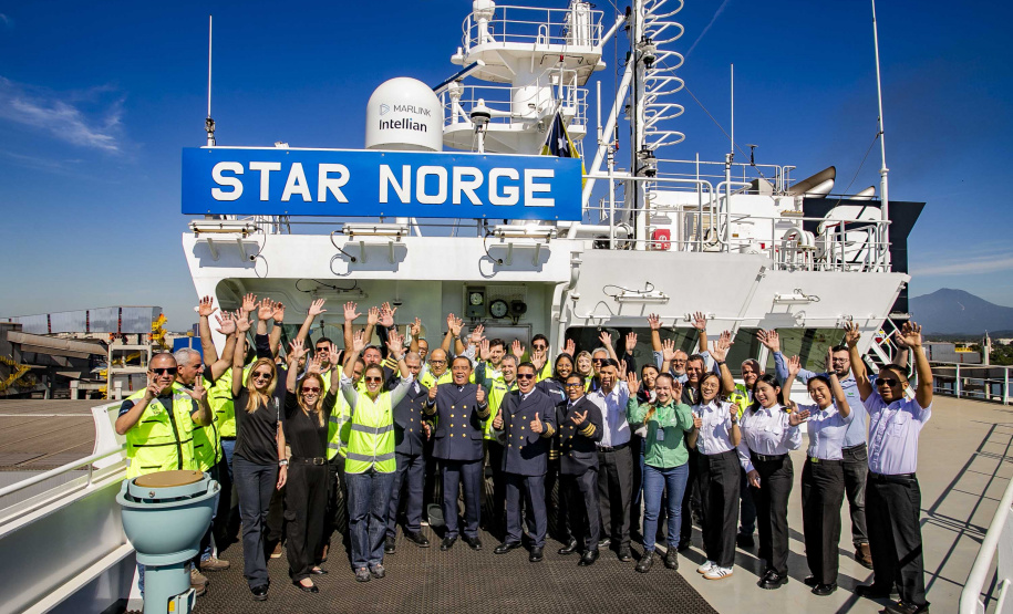 Fwd: Navio Sustentável em viagem inaugural atraca em Paranaguá