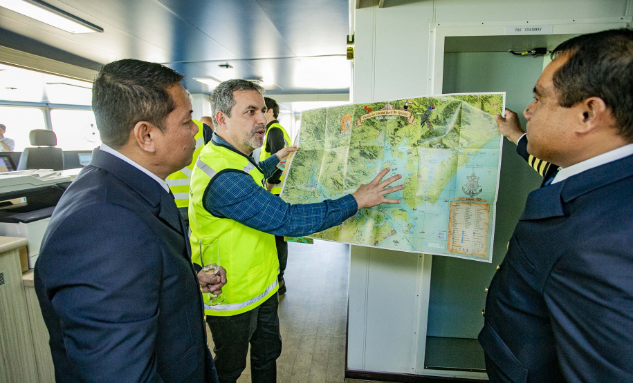 Fwd: Navio Sustentável em viagem inaugural atraca em Paranaguá