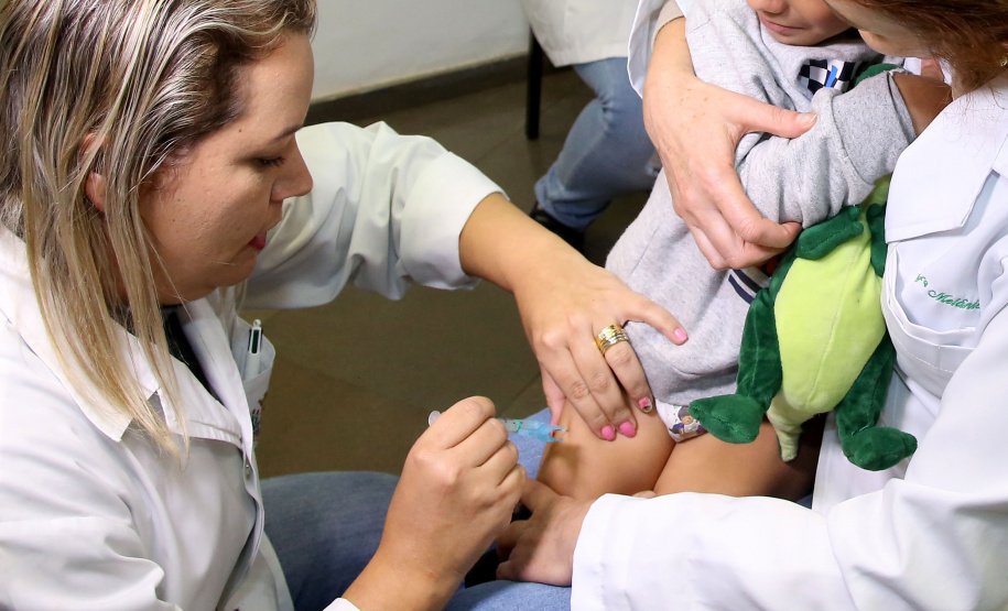 Com 1,2 milhão de doses aplicadas, Paraná intensifica mobilização para ampliar vacinação contra a gripe