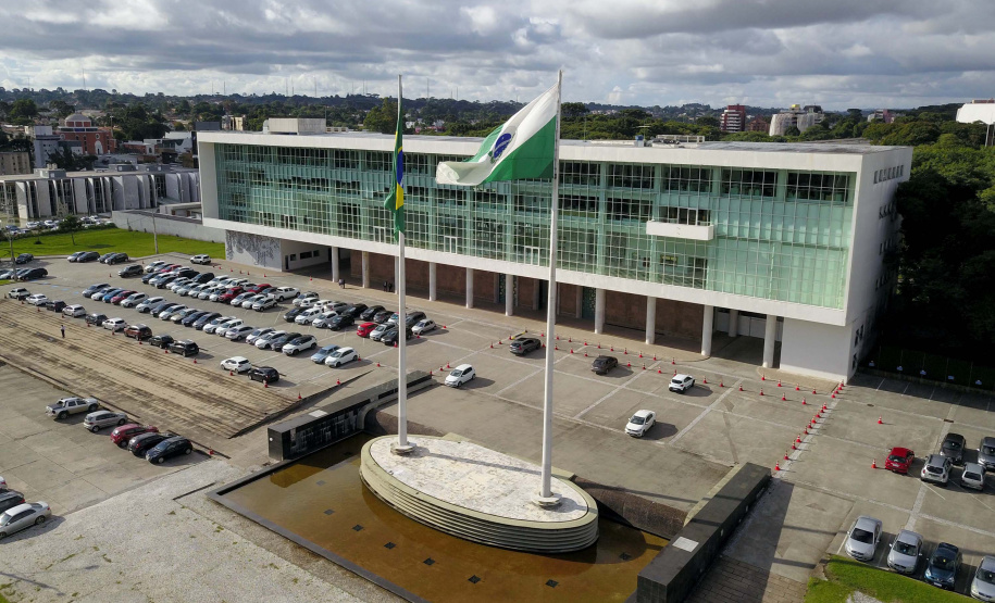 Operação entre Fundo Estratégico e BID deve gerar economia de R$ 400 milhões ao Paraná