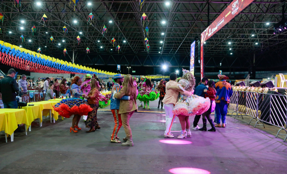 Junho movimenta turismo no Paraná com festas juninas, festivais culturais e grandes eventos em todas as regiões