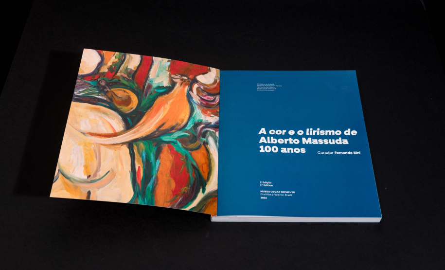 MON lança dois novos catálogos de exposições