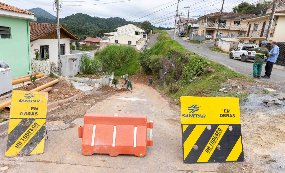 Expansão de 1% na rede de esgoto pode evitar 476 internações, diz estudo do Ipardes