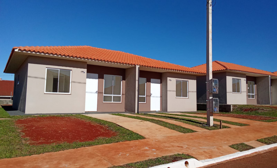 COHAPAR - Entrega Cond. Violeta Resid. em PG