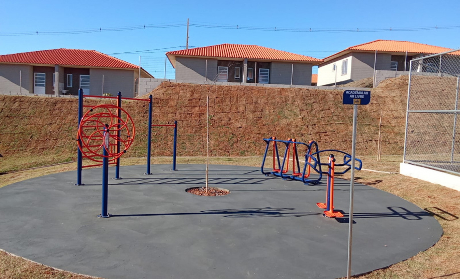 COHAPAR - Entrega Cond. Violeta Resid. em PG