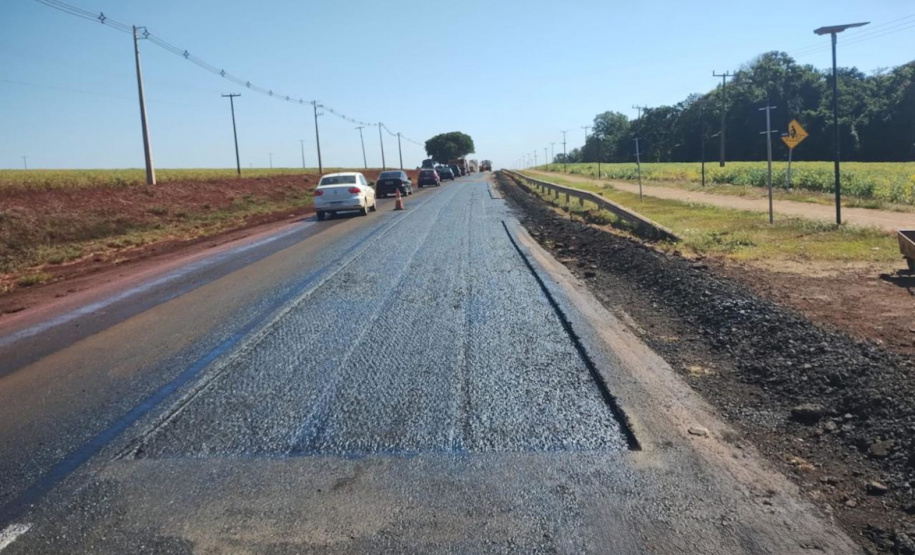 Conservação do pavimento da PR-090 entre Alvorada do Sul e Bela Vista do Paraíso