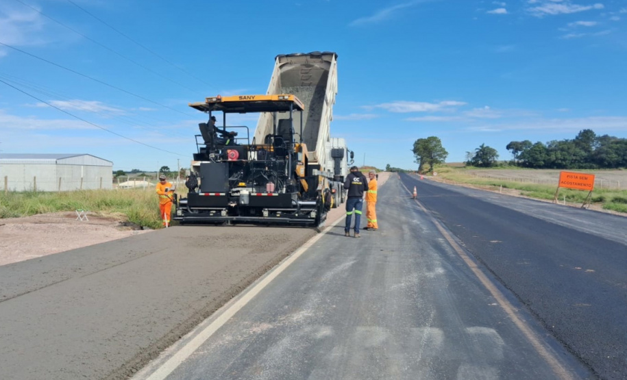 Obra de whitetopping da PR-151 entre Ponta Grossa e Palmeira