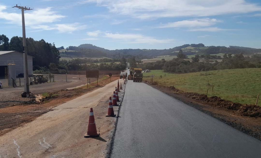 PR-884 entre Marmeleiro e Renascença.