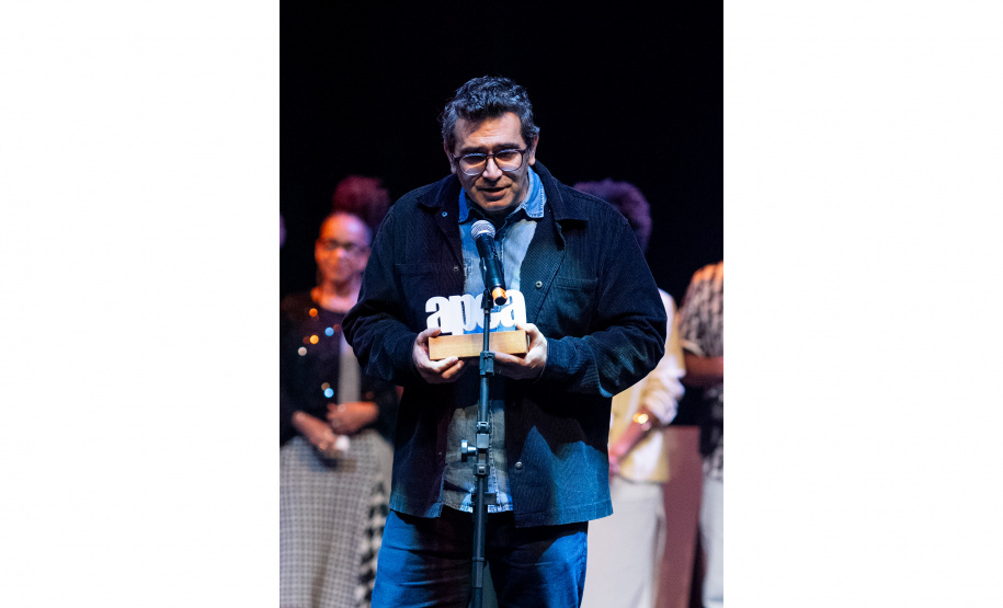 Balé Teatro Guaíra recebe Prêmio APCA em São Paulo