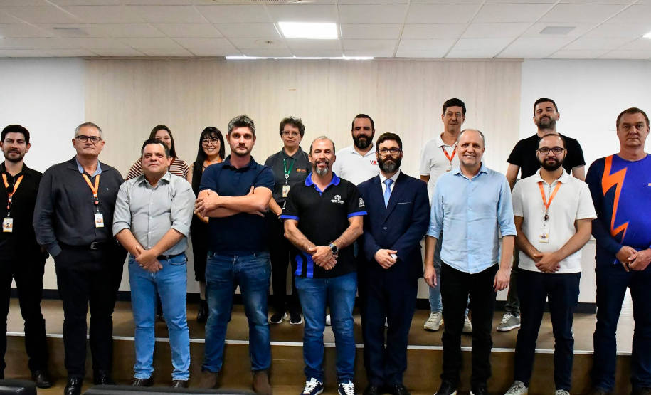 Copel, prefeitura de Umuarama e operadoras farão mutirão para regularizar cabeamento a partir de julho
