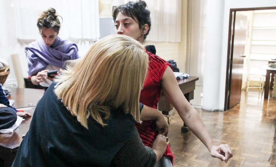 “GiselleS”: conheça os bastidores da nova montagem do Balé Teatro Guaíra