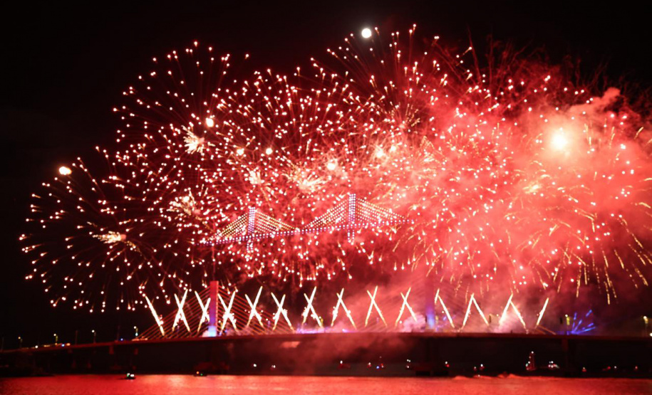 PONTE DRONE E FOGOS