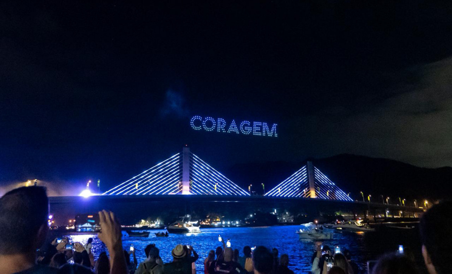 PONTE DRONE E FOGOS