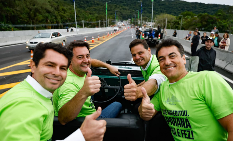 Fim da espera: tráfego de veículos é liberado na Ponte de Guaratuba