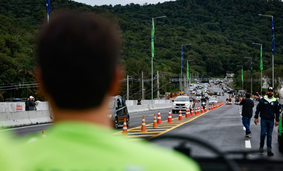 Fim da espera: tráfego de veículos é liberado na Ponte de Guaratuba