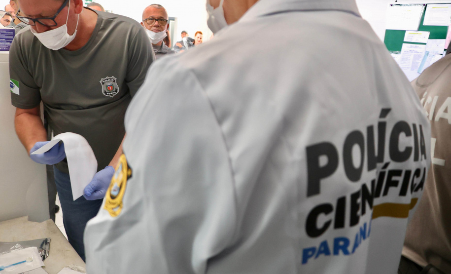 Operação integrada registra mais de 3,4 mil coletas de DNA em unidades penais no Paraná
