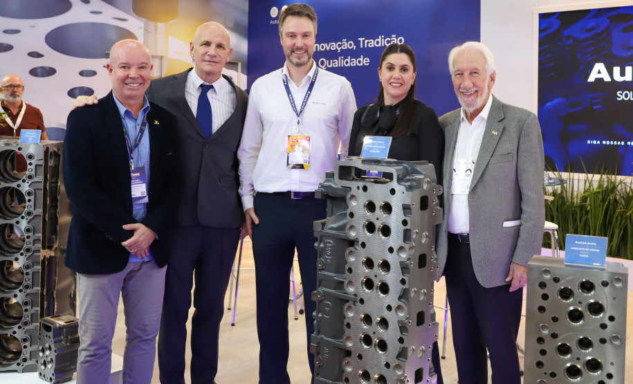 Piana participa da abertura da maior feira de fornecedores automotivos do Paraná