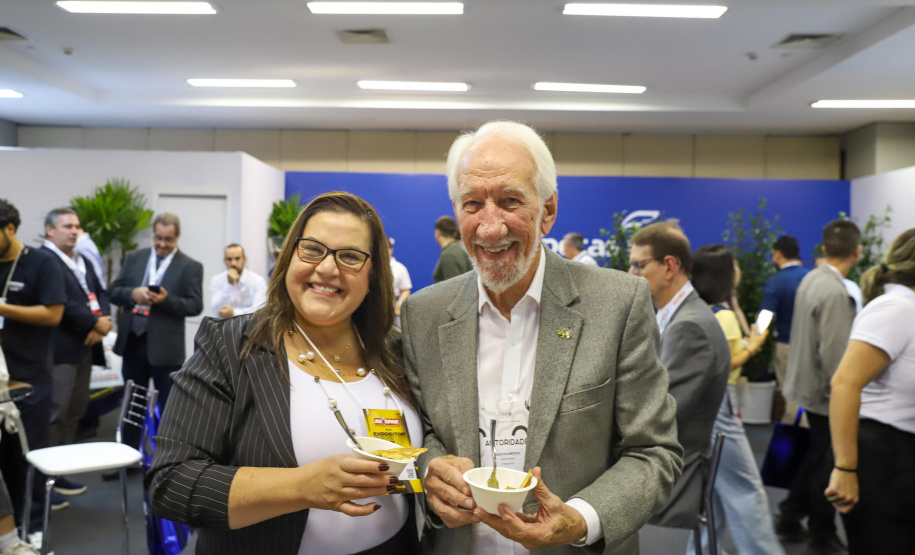 Piana participa da abertura da maior feira de fornecedores automotivos do Paraná
