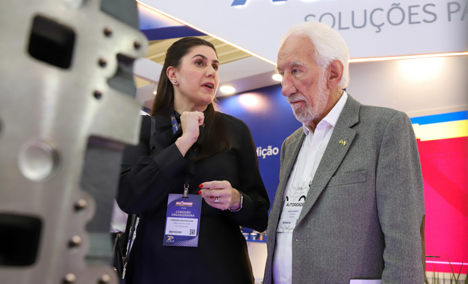 Piana participa da abertura da maior feira de fornecedores automotivos do Paraná