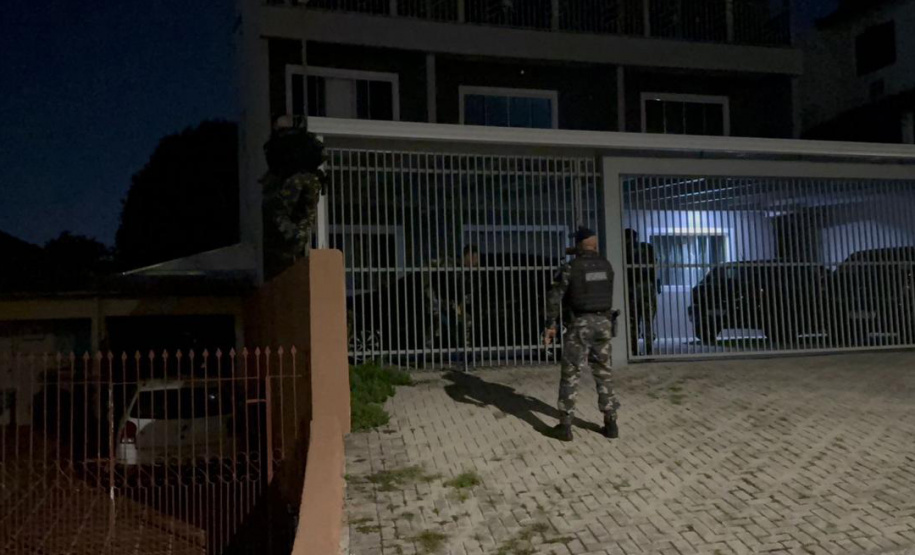 Operação integrada prende 26 pessoas e cumpre 68 mandados contra grupo ligado ao tráfico interestadual