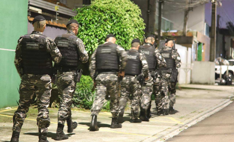 Operação integrada prende 26 pessoas e cumpre 68 mandados contra grupo ligado ao tráfico interestadual