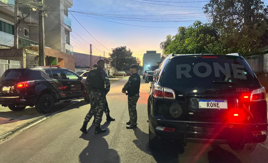 Operação integrada prende 26 pessoas e cumpre 68 mandados contra grupo ligado ao tráfico interestadual
