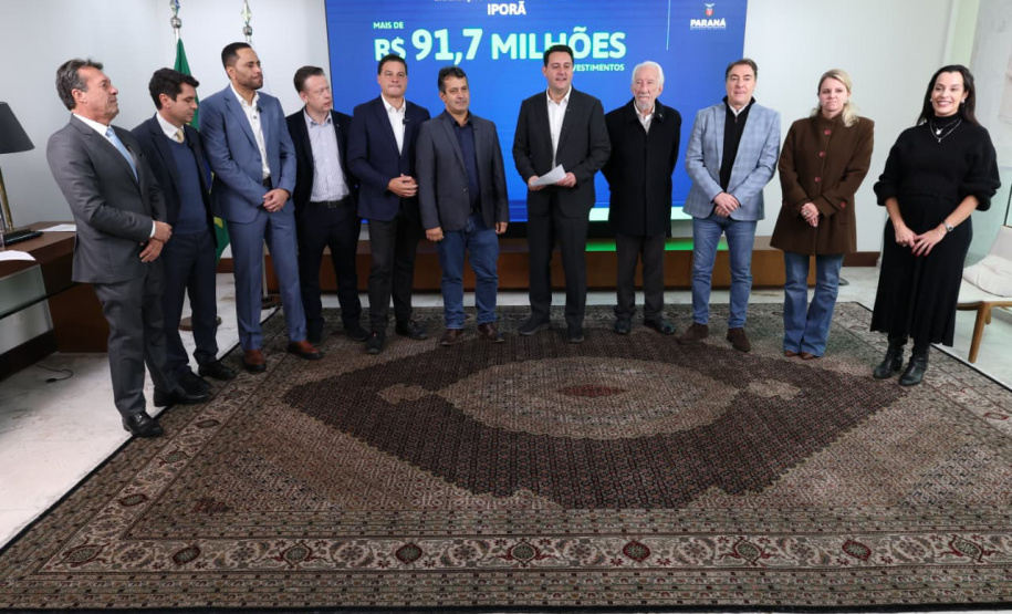 Governador Ratinho Junior confirma mais R$ 385,3 milhões em obras para 11 municípios