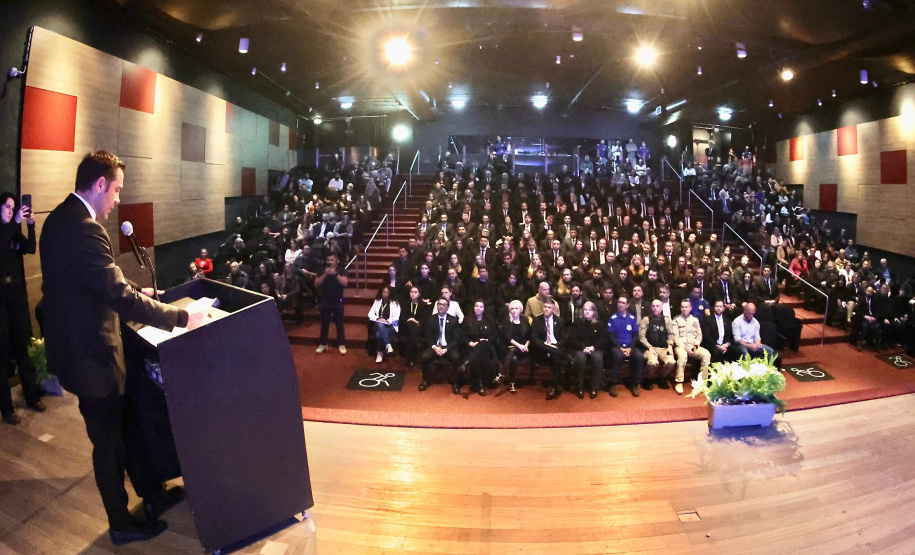Posse de novos peritos e técnicos reforça atuação da Polícia Científica do Paraná