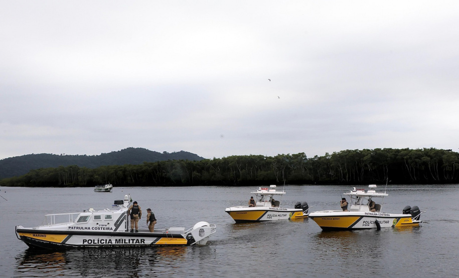 Estado entrega novas viaturas, motocicletas e embarcações para reforçar segurança no Litoral do Paraná