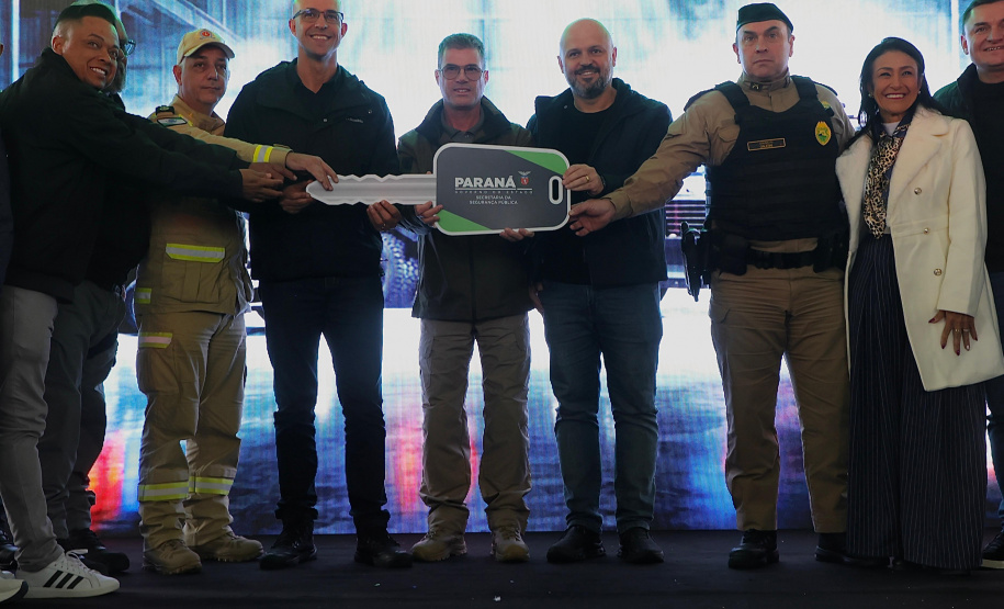 Estado entrega 24 novas viaturas para reforçar segurança em São José dos Pinhais e região