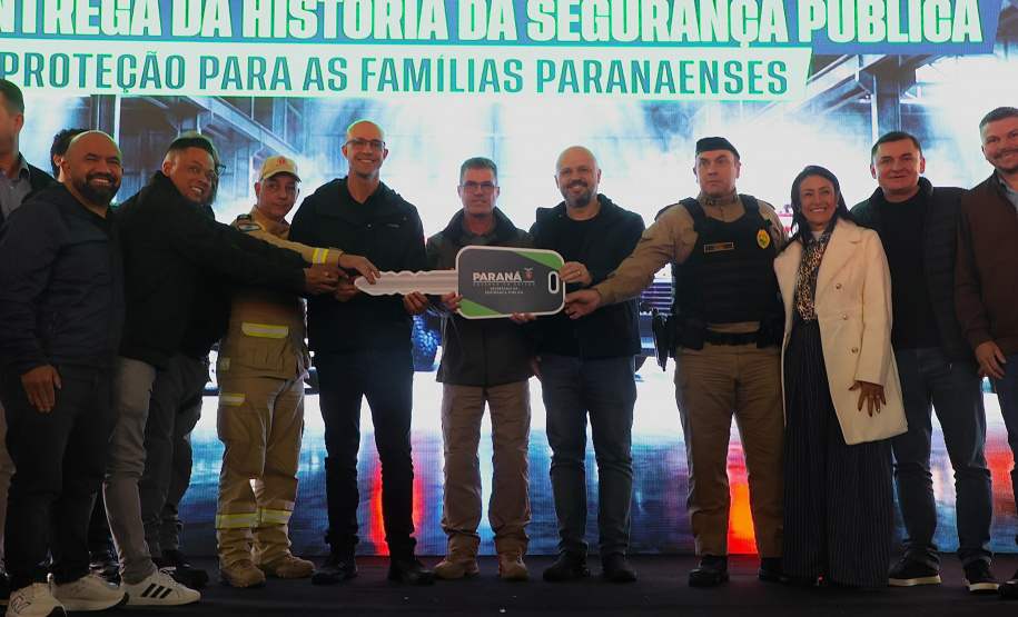 Estado entrega 24 novas viaturas para reforçar segurança em São José dos Pinhais e região