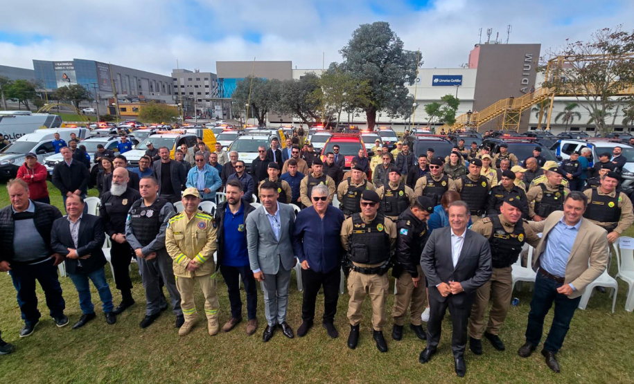 Estado entrega 55 novas viaturas e reforça segurança nos Campos Gerais e Centro-Sul