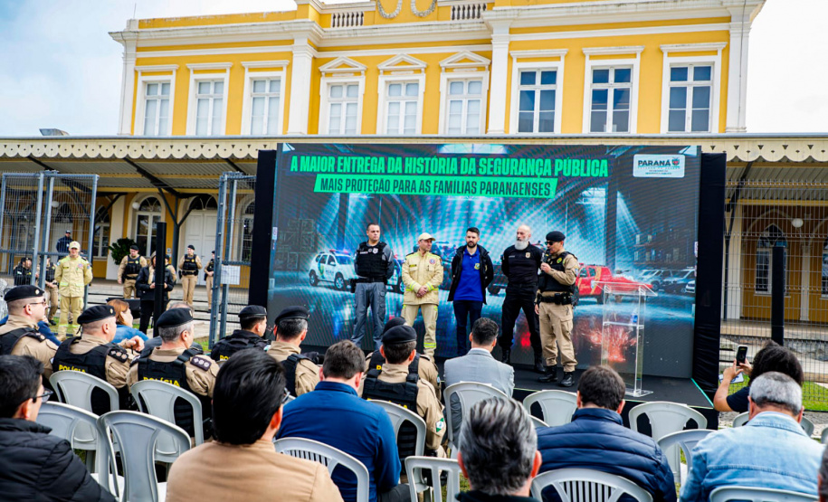Estado entrega 55 novas viaturas e reforça segurança nos Campos Gerais e Centro-Sul
