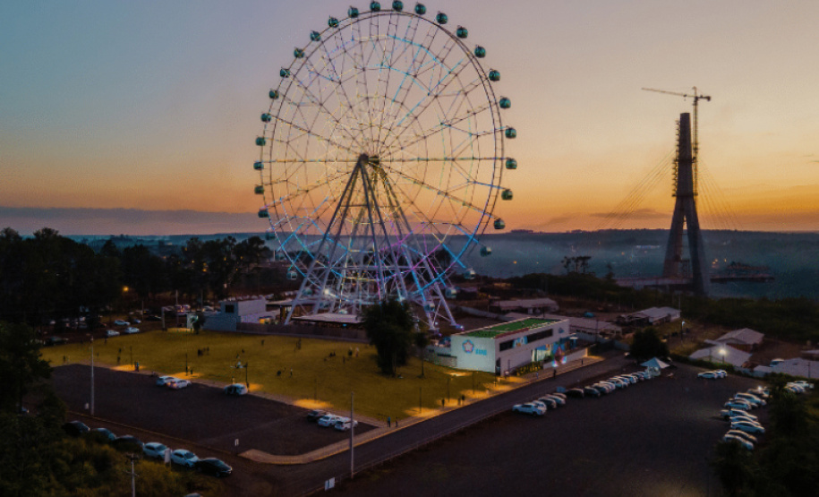 Mais de 456 mil turistas de outros países já visitaram o Paraná neste ano