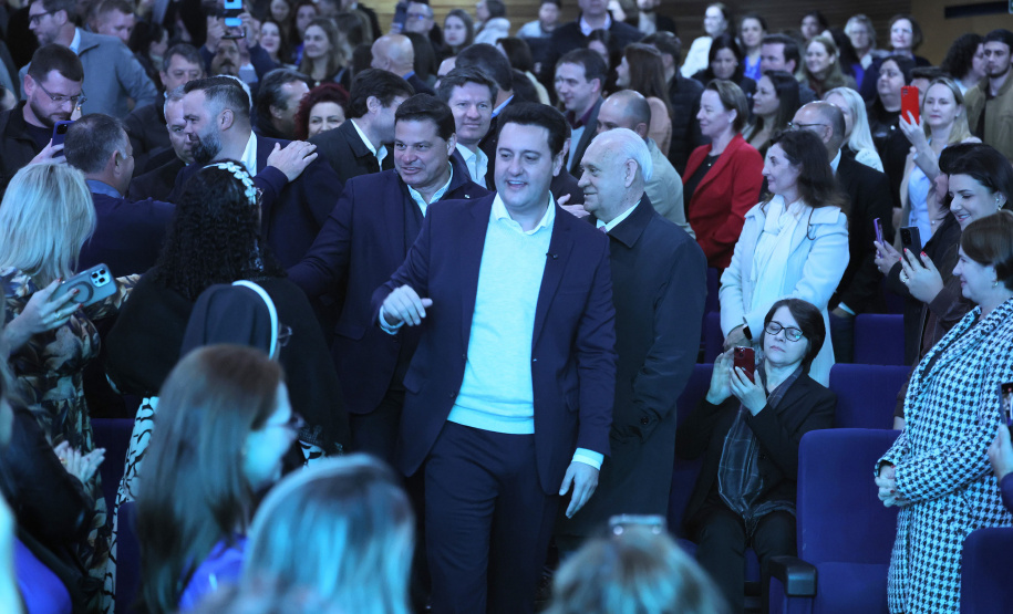 GOV PREMIO ALFABETIZA JUNTOS