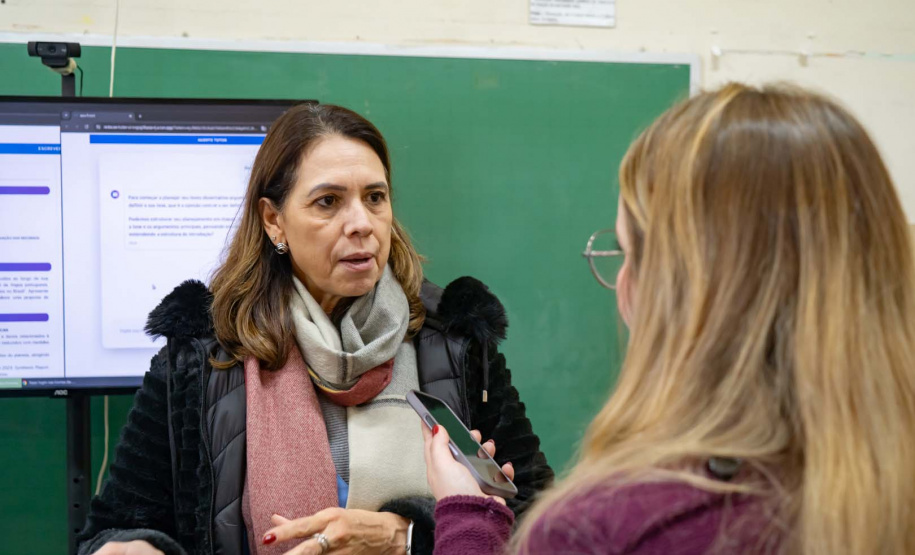 Tutor IA auxilia estudantes da rede estadual na elaboração de redações