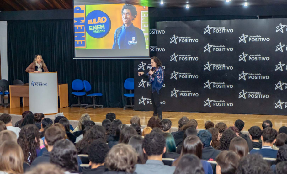 Com foco em Biologia, aulão do Enem Paraná chega a Curitiba para 330 estudantes da rede estadual