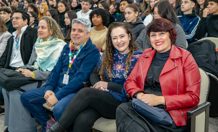 Com foco em Biologia, aulão do Enem Paraná chega a Curitiba para 330 estudantes da rede estadual