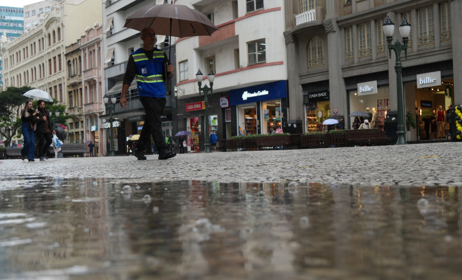 CHUVA RETORNA AO PARANÁ A PARTIR DO FIM DE SEMANA, AFIRMA SIMEPAR