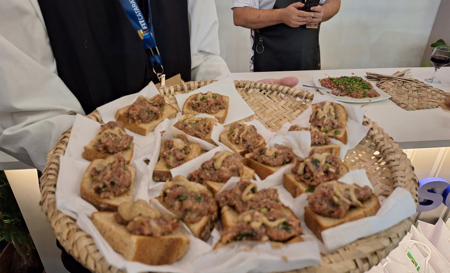 Gastronomia do Paraná rouba a cena e conquista paladar de turistas no FITCataratas