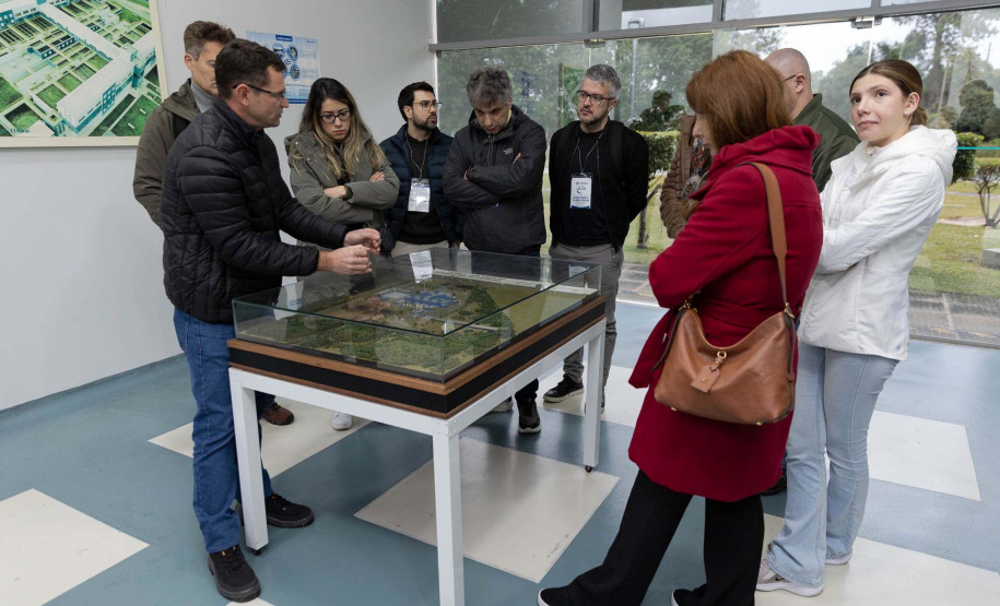 Magistrados federais visitam a Sanepar e conhecem tecnologias e complexidade do saneamento