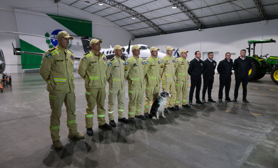 Bombeiros do Paraná embarcam para missão de busca e resgate na Venezuela após terremoto