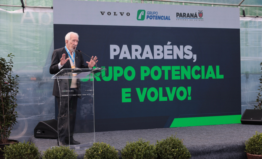 ENTREGA CAMINHÕES VOLVO