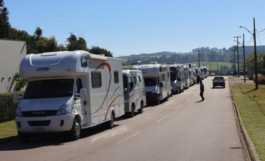 Turismo sobre rodas: 10 cidades do Oeste do Paraná recebem caravanistas em trailers e motorhomes neste mês